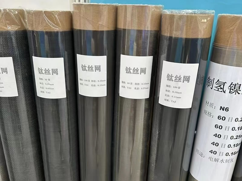 Titanium wire mesh
