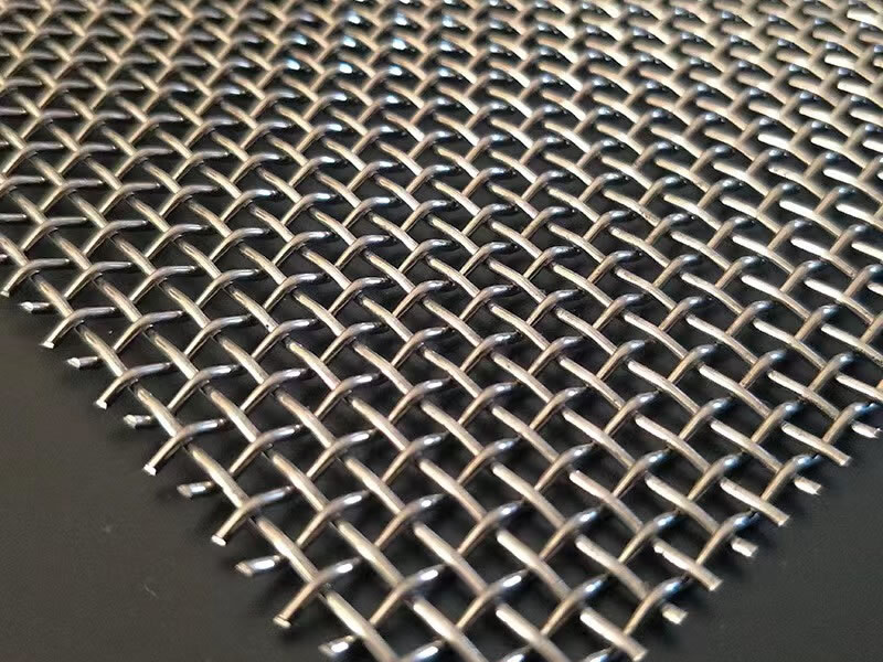 Durable Black Steel Crimped Mesh for Industrial Applications